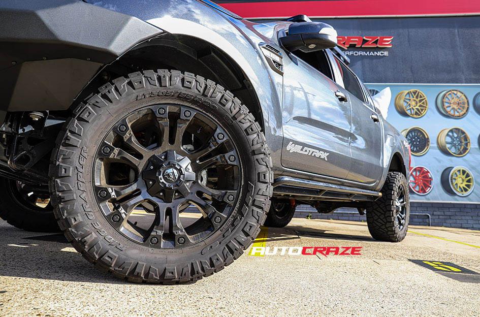 FORD-RANGER-VAPOR-MATTE-BLACK